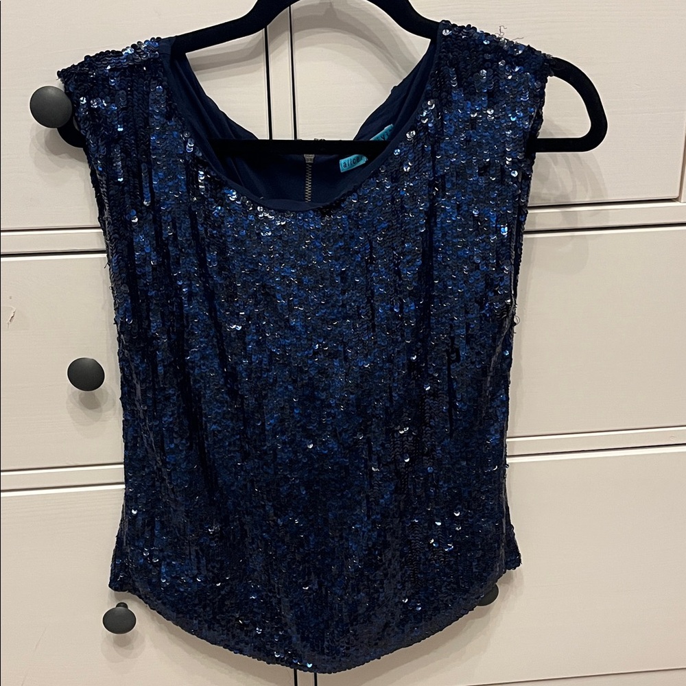 Alice and Oliva blue sequin top. Zip back. Pre-owned.